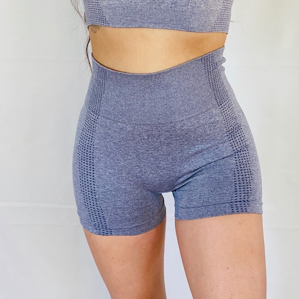 Seamless shorts